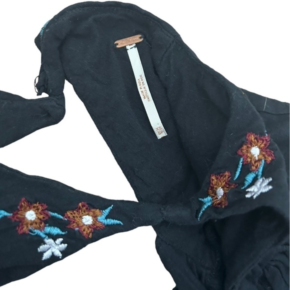 FREE PEOPLE Lita Front Cutout BLOUSE Floral Embroidered Cotton Black Top Size XS - Picture 9 of 10
